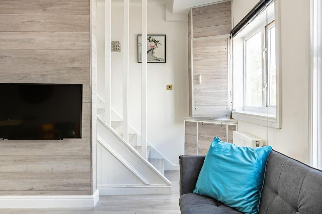 One Bedroom Duplex Apartment Located In Cowley. Oxford Eksteriør bilde