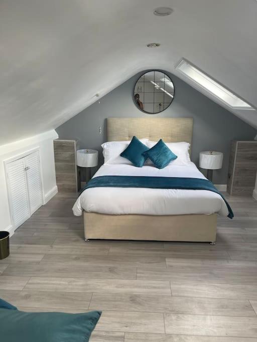One Bedroom Duplex Apartment Located In Cowley. Oxford Eksteriør bilde