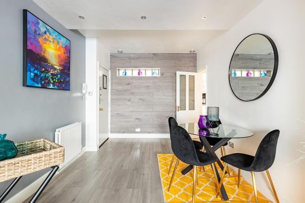 One Bedroom Duplex Apartment Located In Cowley. Oxford Eksteriør bilde
